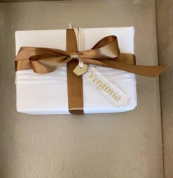 THE HOLIDAY SHOP -THE HOLIDAY SHOP IMG 5685