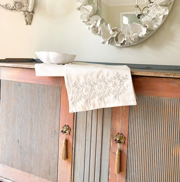 Chinoiserie Border Ivory Table Runner 3 Chinoiserie Border Ivory Table Runner - Image 3