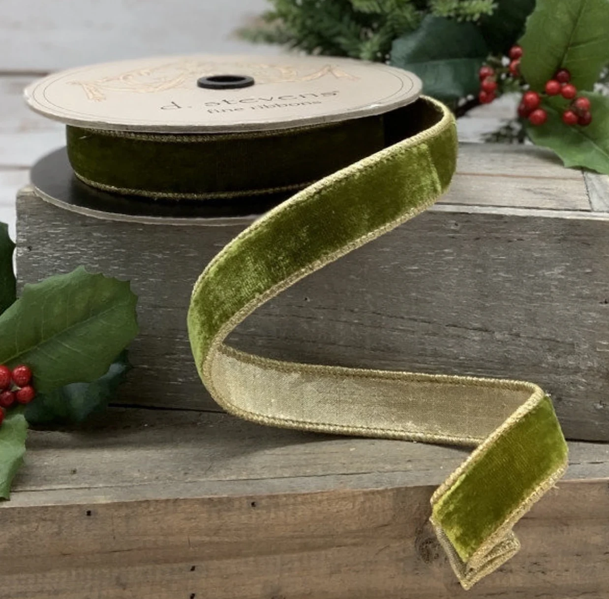 Thin Lush Velvet Ribbon - Green 1 Thin Lush Velvet Ribbon - Green