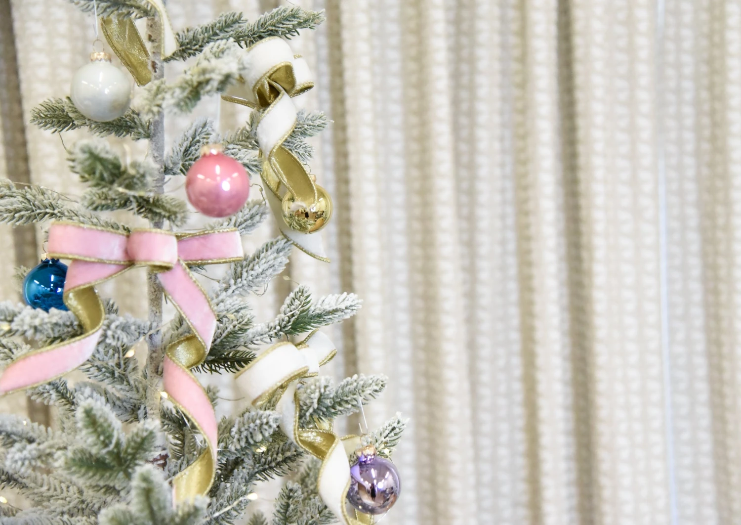 Thin Lush Velvet Ribbon - Light Pink 3 Thin Lush Velvet Ribbon - Light Pink - Image 3