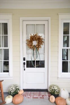 Gold Magnolia Wreath 24" 7 Gold Magnolia Wreath 24" -THE HOLIDAY SHOP fall23 18