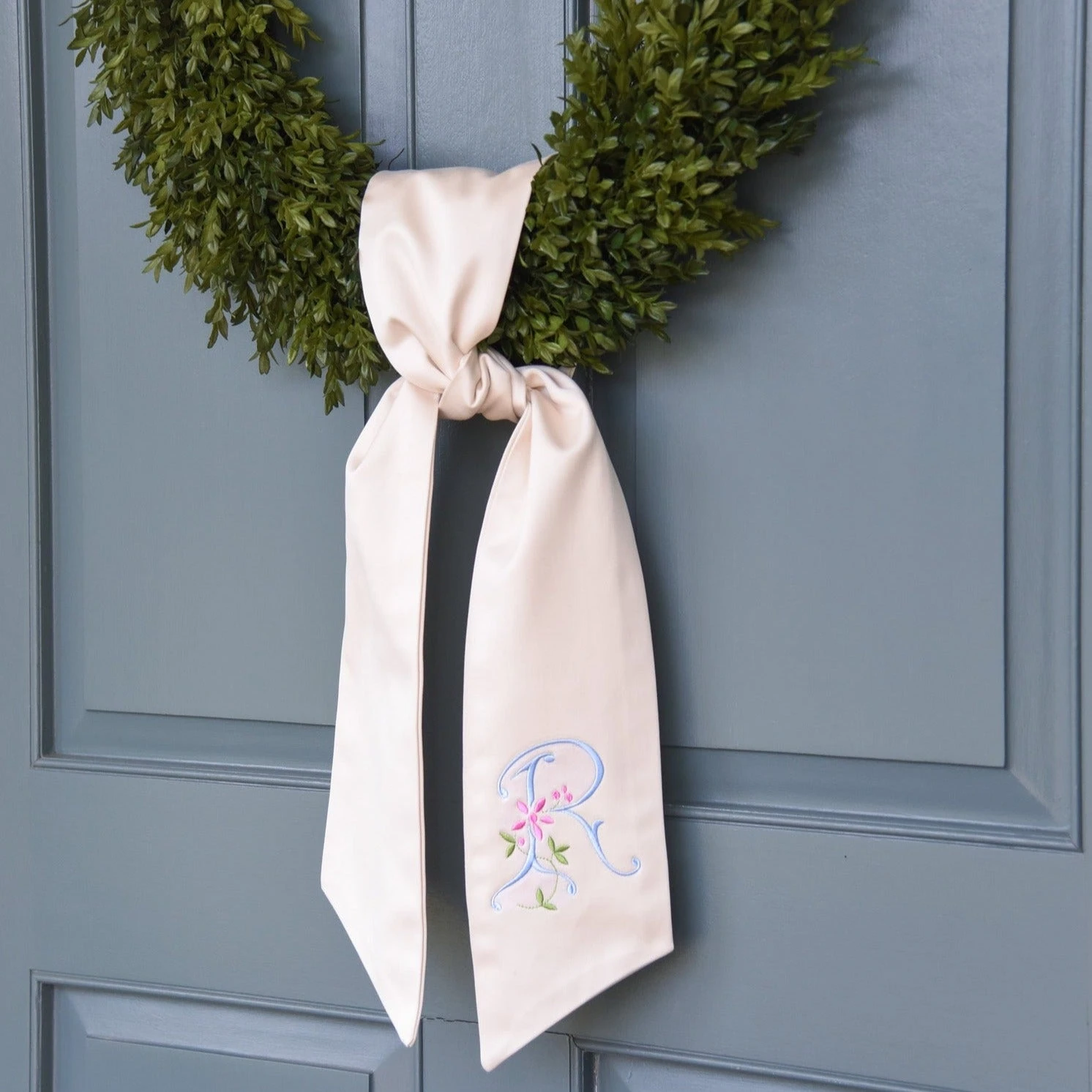 Round Boxwood Wreath 24" 4 Round Boxwood Wreath 24" - Image 4